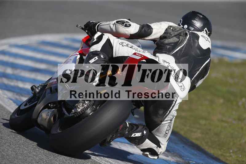 /Archiv-2024/01 26.-28.01.2024 Moto Center Thun Jerez/Gruppe gruen-green/backside